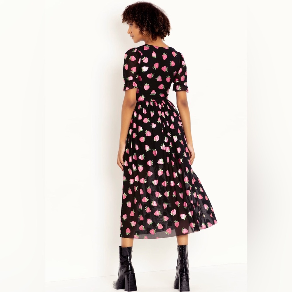 💥NWT Blackmilk Strawberries Black Stellar Dress ~ LIMITED Size XS - Picture 3 of 12